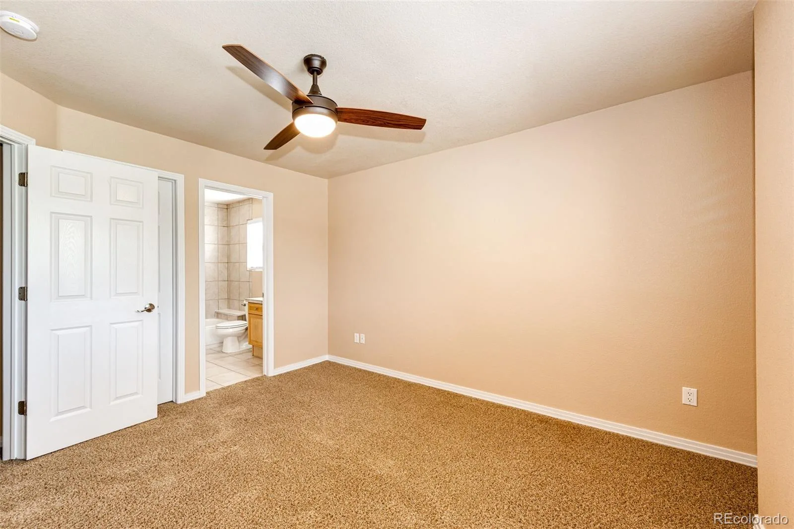 19076 E Maplewood Avenue Aurora CO 80016 | MLS #REC7418250 08192026192744 1600 33