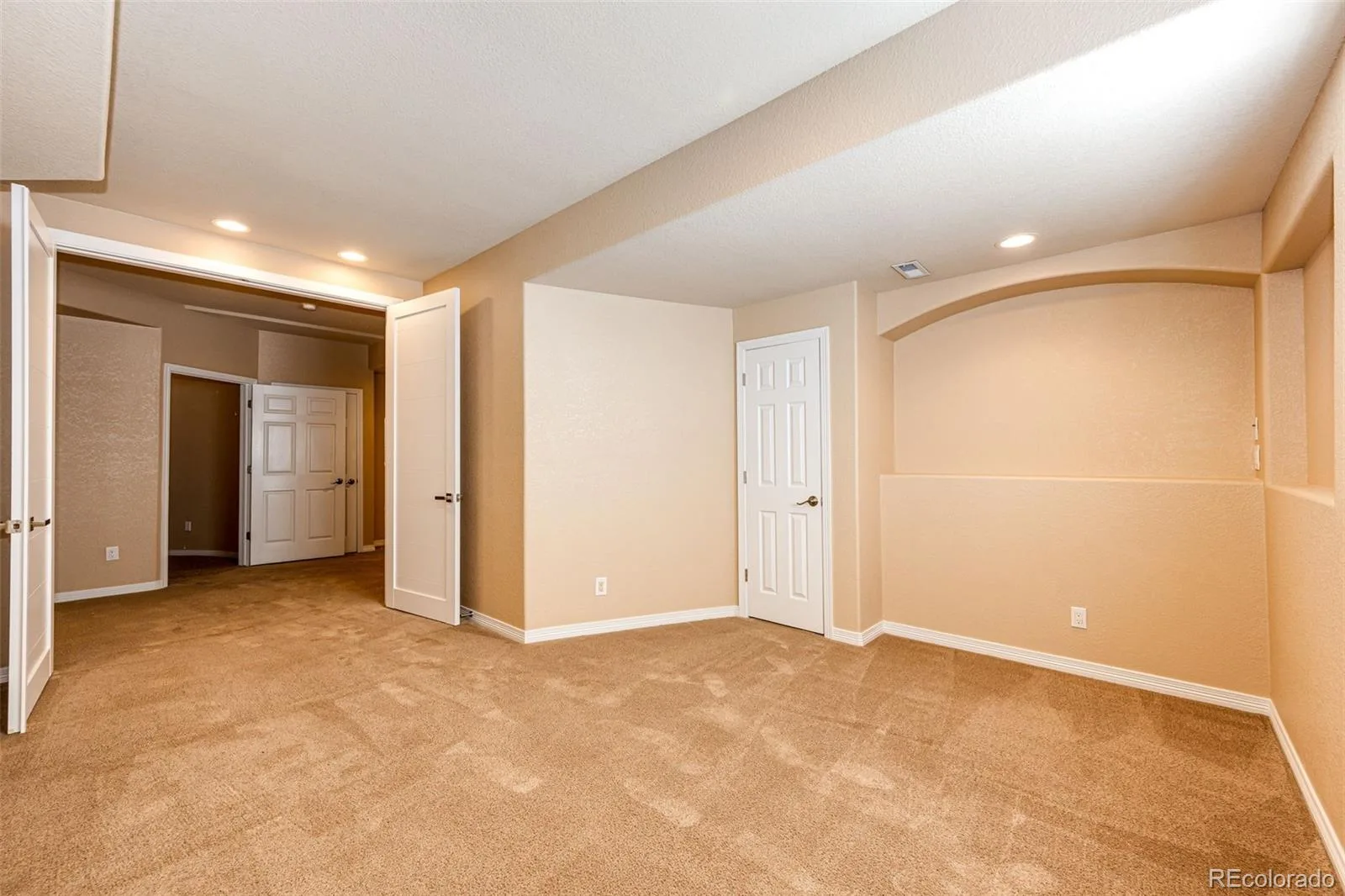 19076 E Maplewood Avenue Aurora CO 80016 | MLS #REC7418250 08192026192744 1600 36