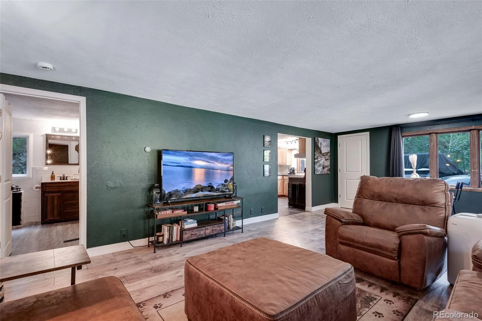 10690 S Deer Creek Road Littleton CO 80127 | MLS #REC7419220 08162026050853 1600 13