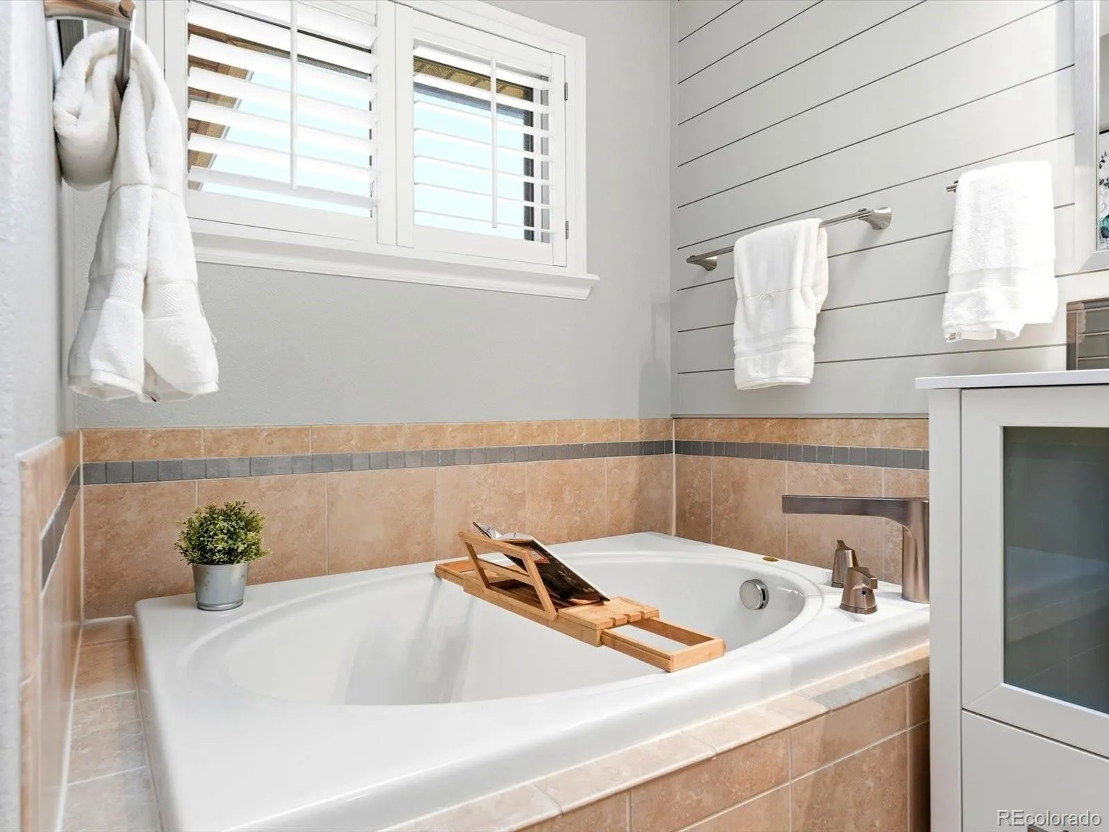 04172026233719 1600 29