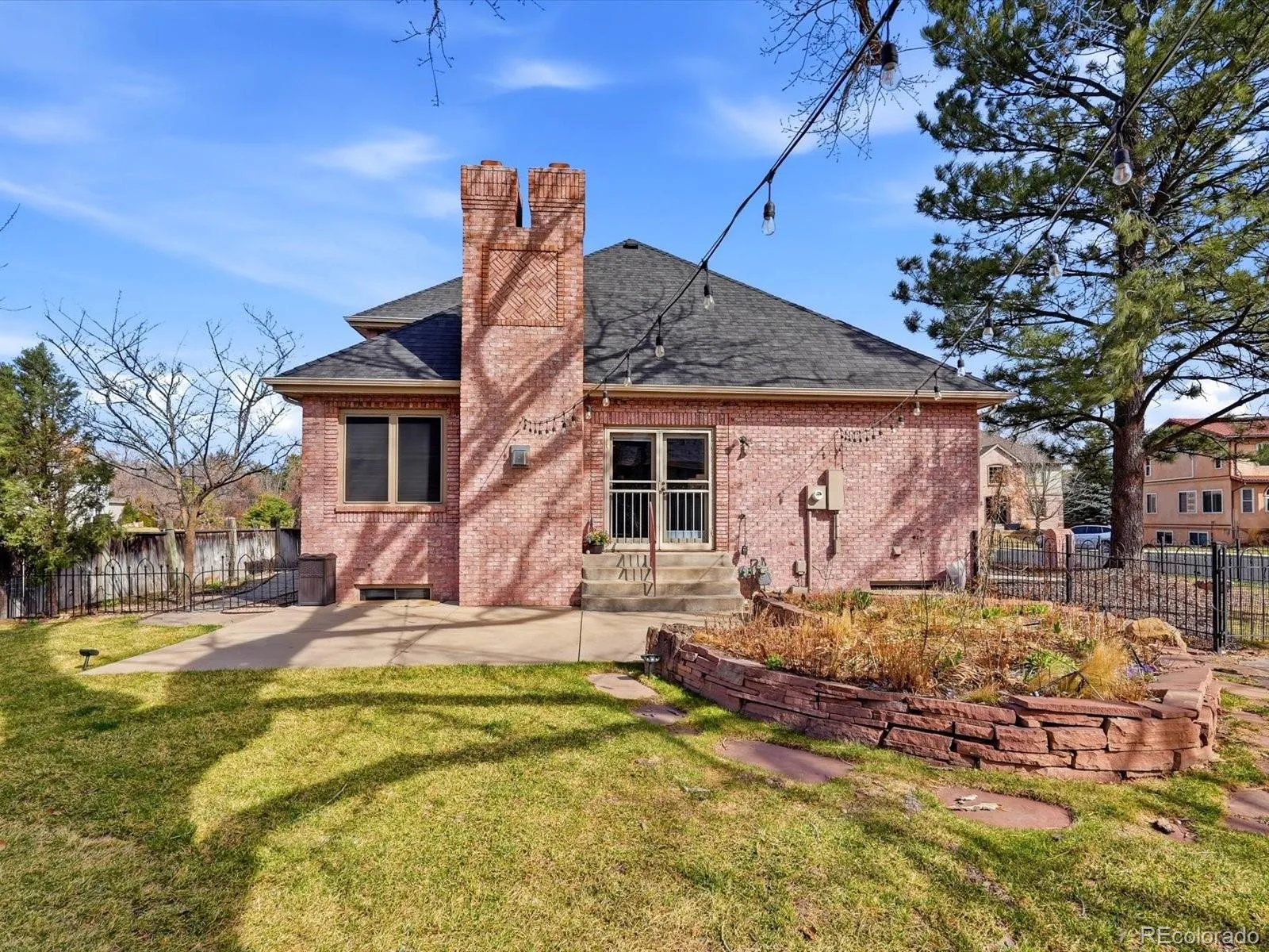 04172026233719 1600 44