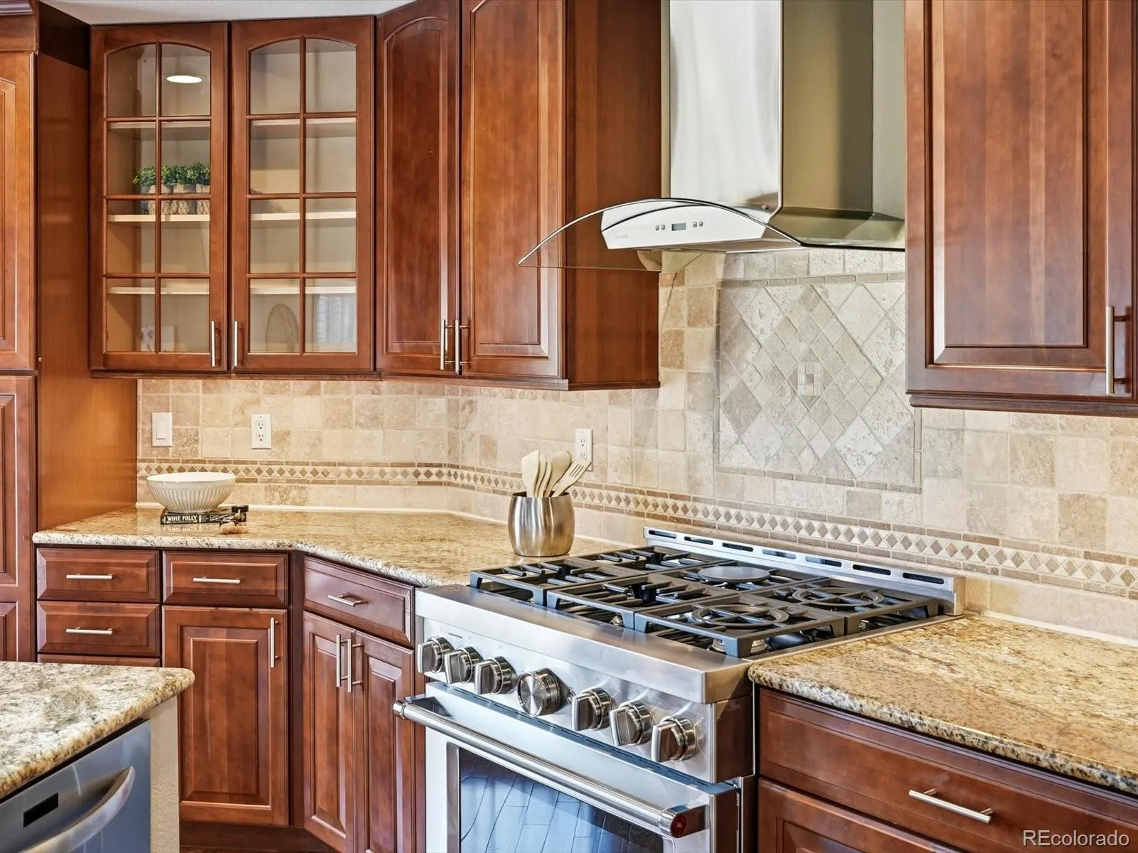 04172026233719 1600 8