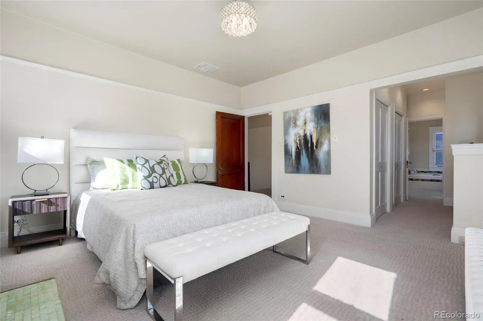 12112025222137 1600 17