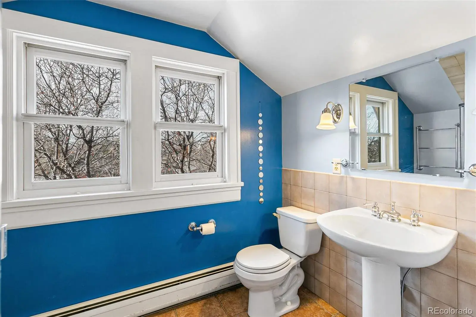 12112025222137 1600 26