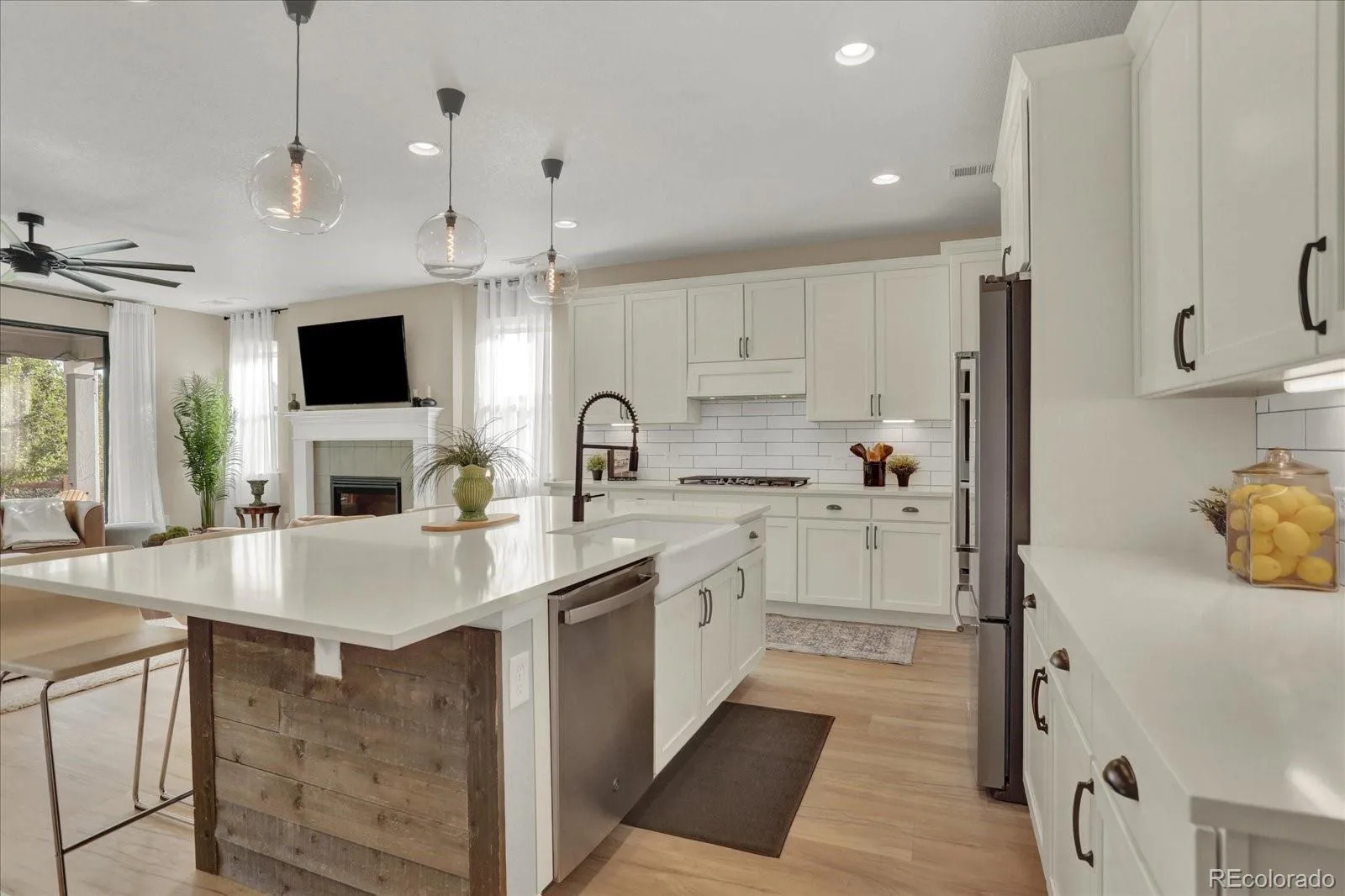 6917 Mentha Drive Castle Rock CO 80108 | MLS #REC7421006 08142026005402 1600 3