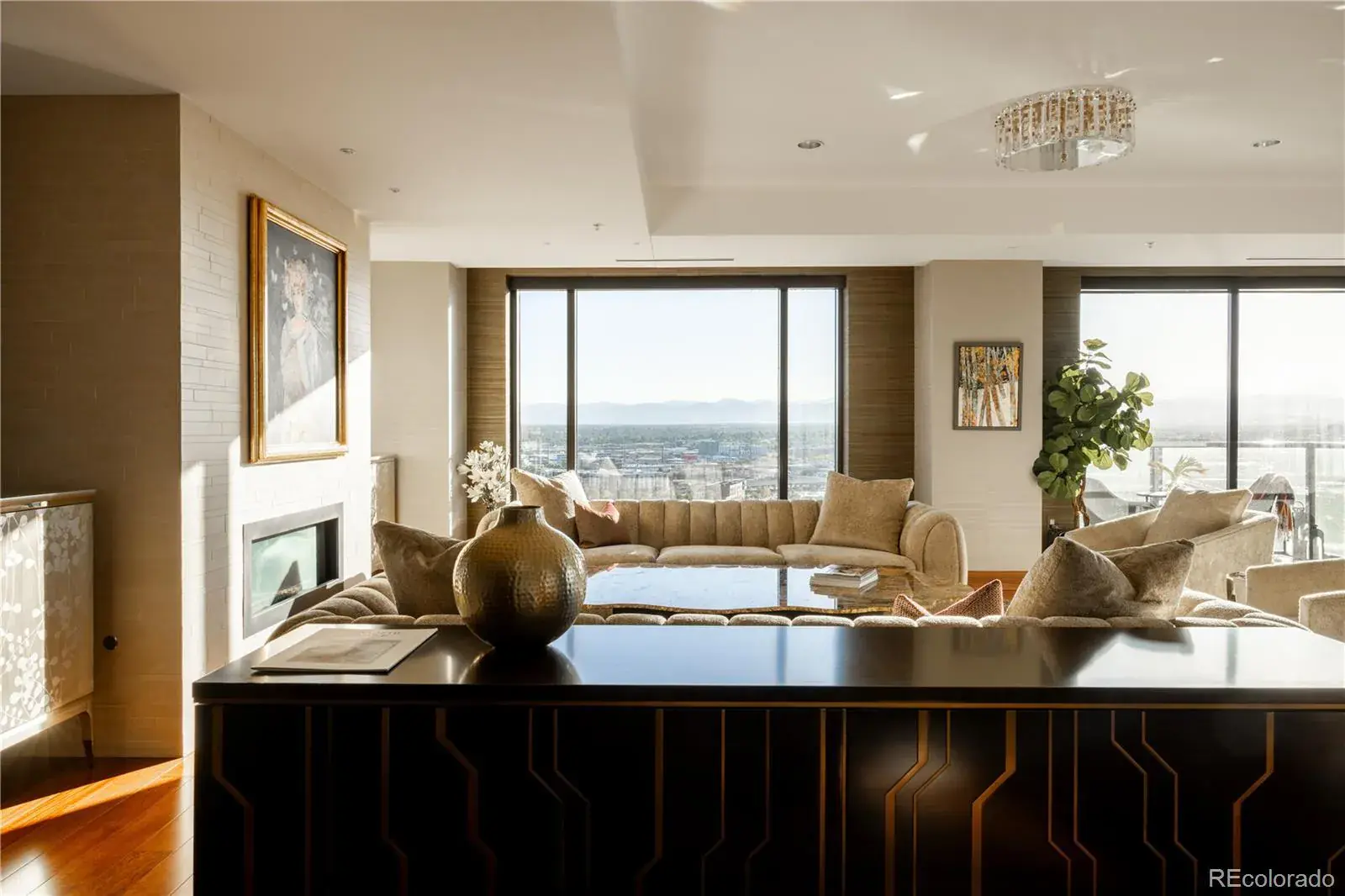 12042025163714 1600 18