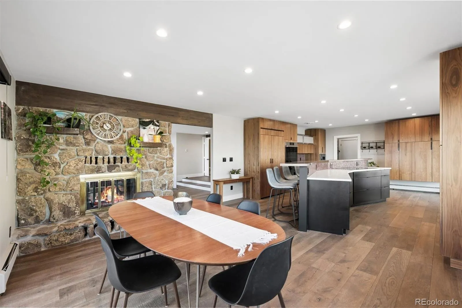 04172026092106 1600 21