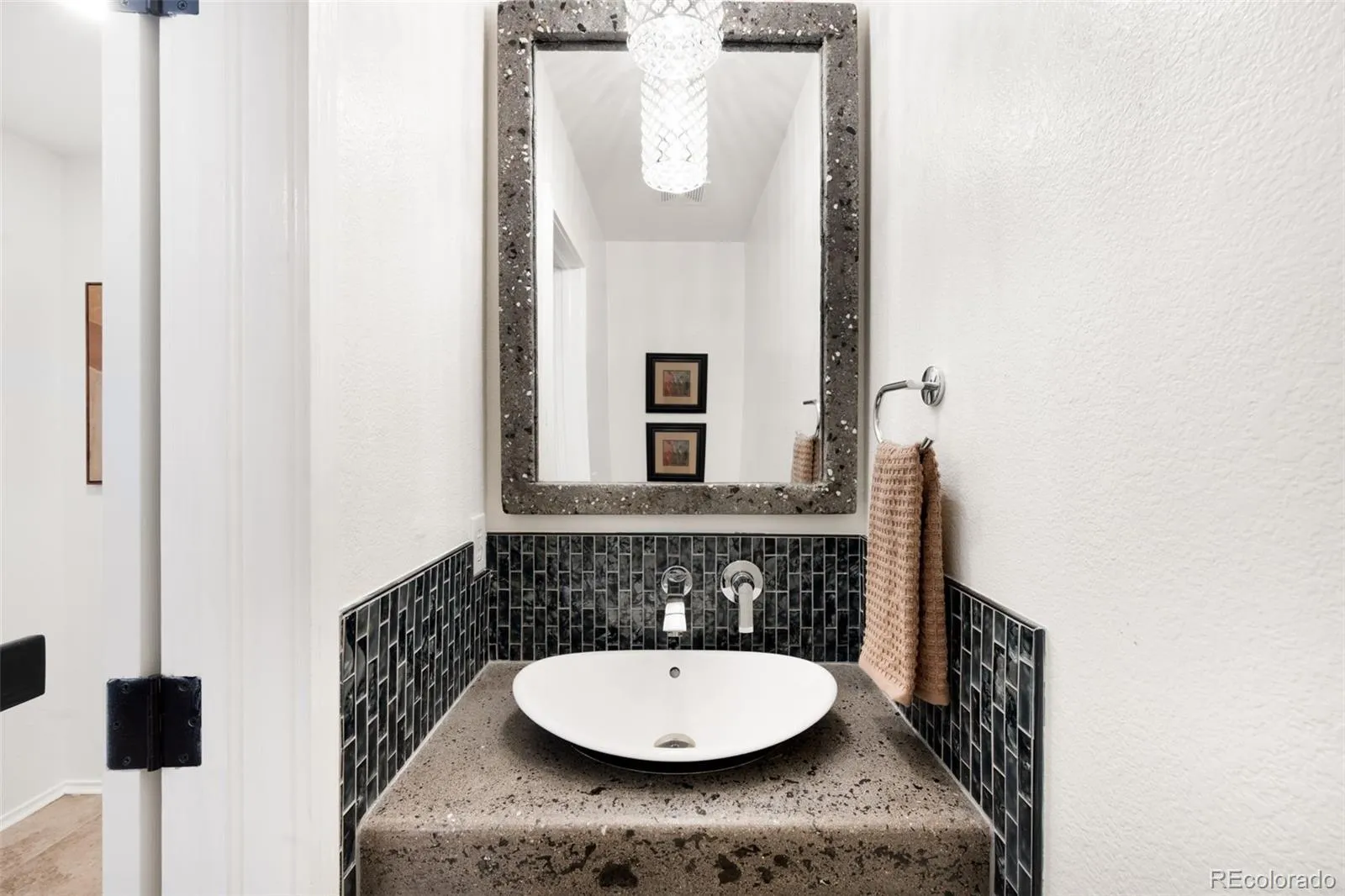 04202026172213 1600 11