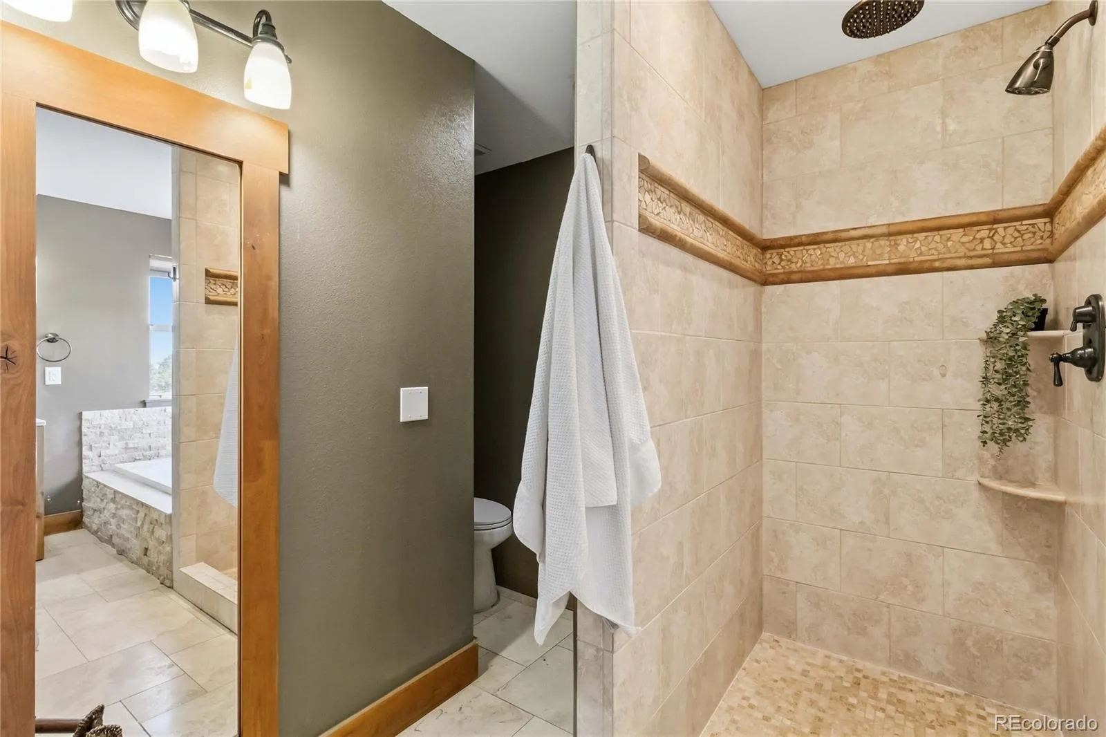 7289 S Ireland Way Centennial CO 80016 MLS #REC7424028 06132026214354 1600 25