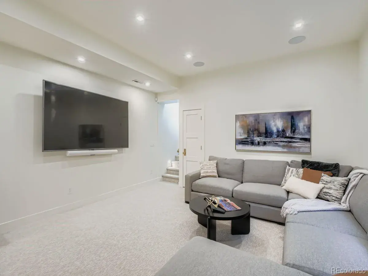 01132026010639 1200 33