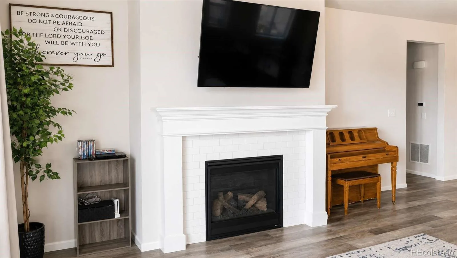7768 S Old Hammer Way Aurora CO 80016 | MLS #REC7426899 06102026193510 1600 9