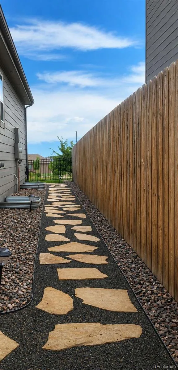 7768 S Old Hammer Way Aurora CO 80016 | MLS #REC7426899 06102026193510 576 17