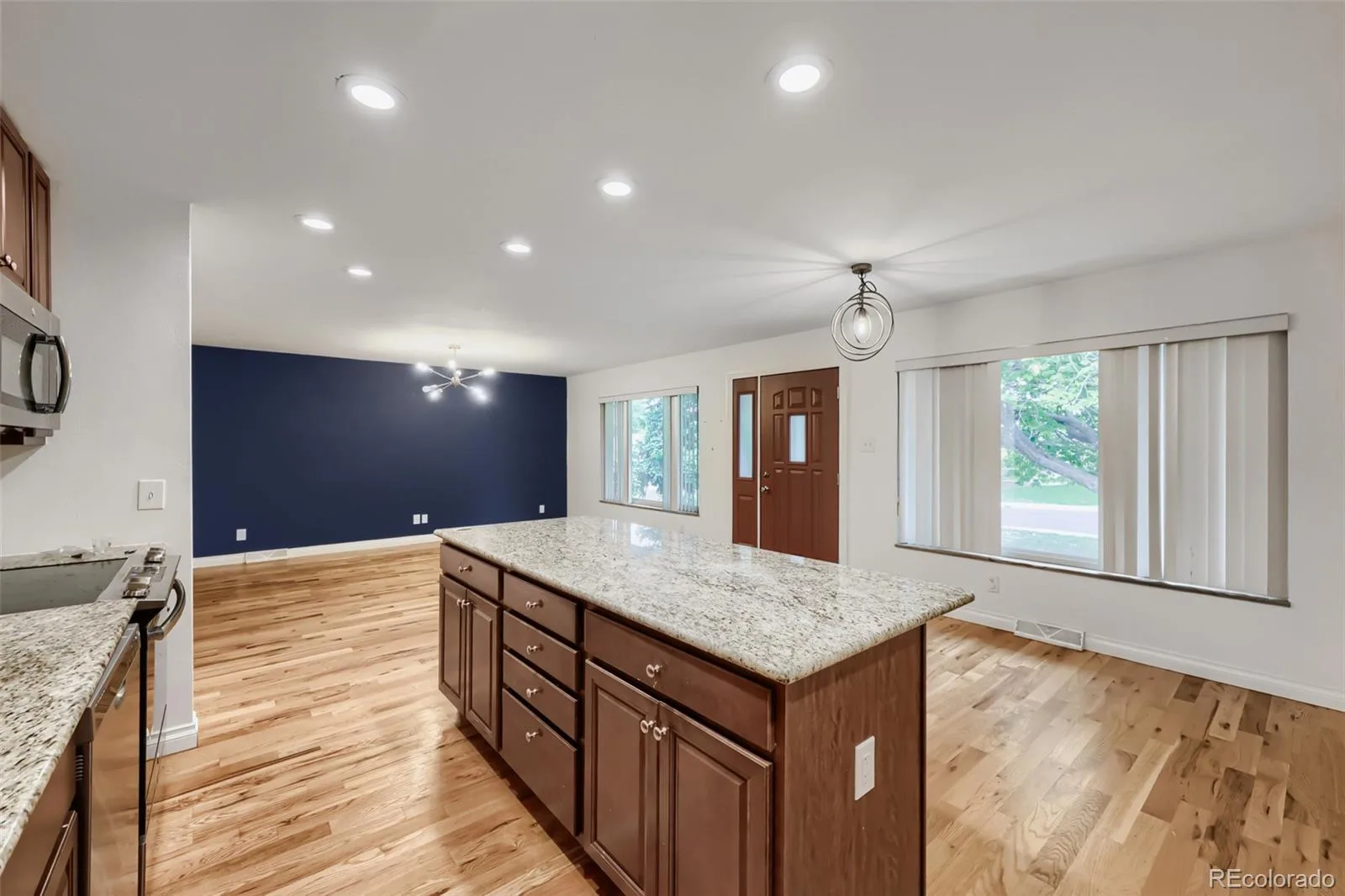 1471 S Welch Court Lakewood CO 80228 MLS #REC7427578 06082026203627 1600 10