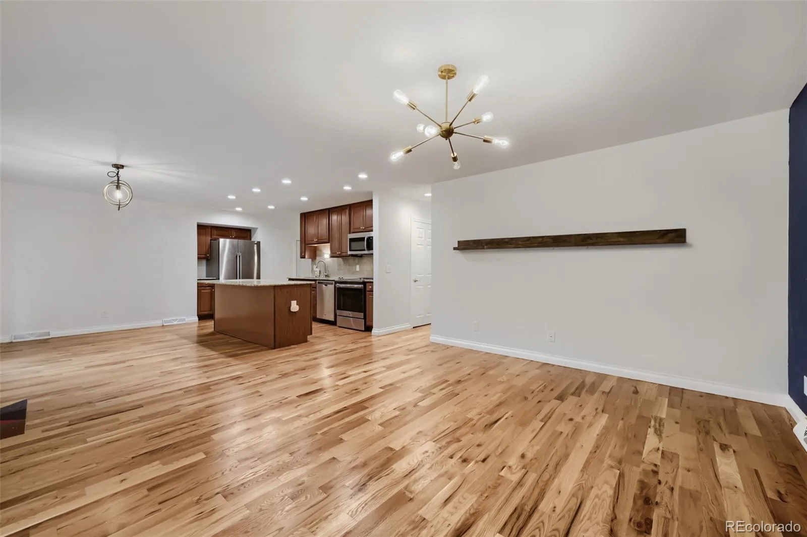 1471 S Welch Court Lakewood CO 80228 MLS #REC7427578 06082026203627 1600 5