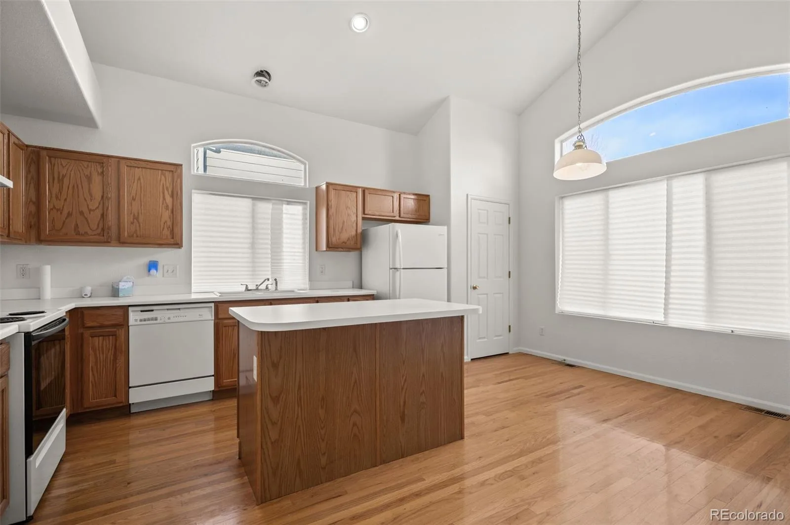 2824 S Walden Way Aurora CO 80013 | MLS #REC7427934 09222026091620 1600 11