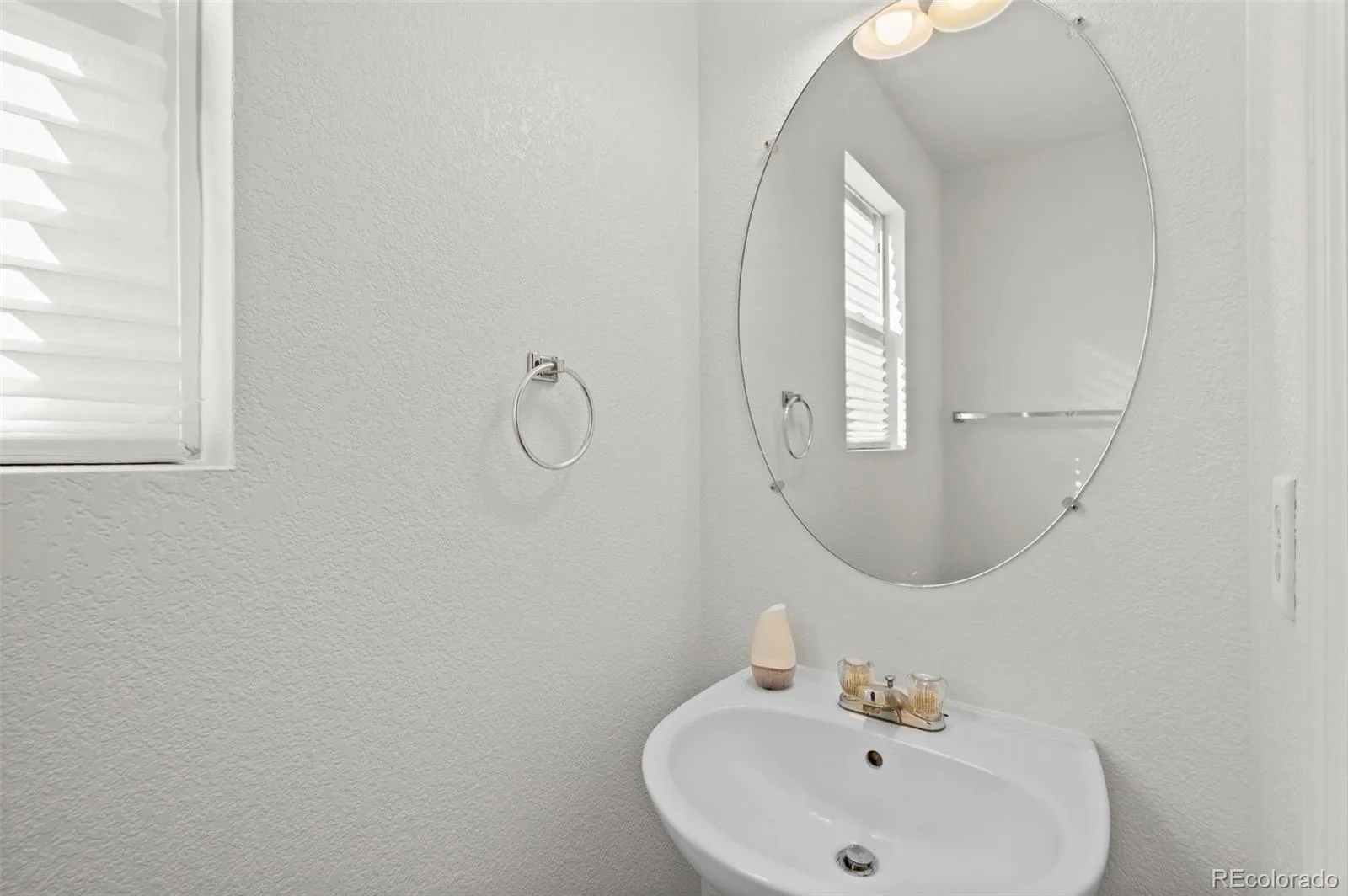 2824 S Walden Way Aurora CO 80013 | MLS #REC7427934 09222026091620 1600 21