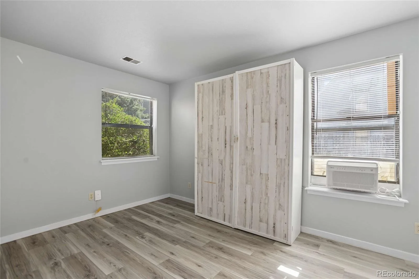 225 E 8th Avenue #F6 Longmont CO 80504 | MLS #REC7431952 08252026005400 1600 11