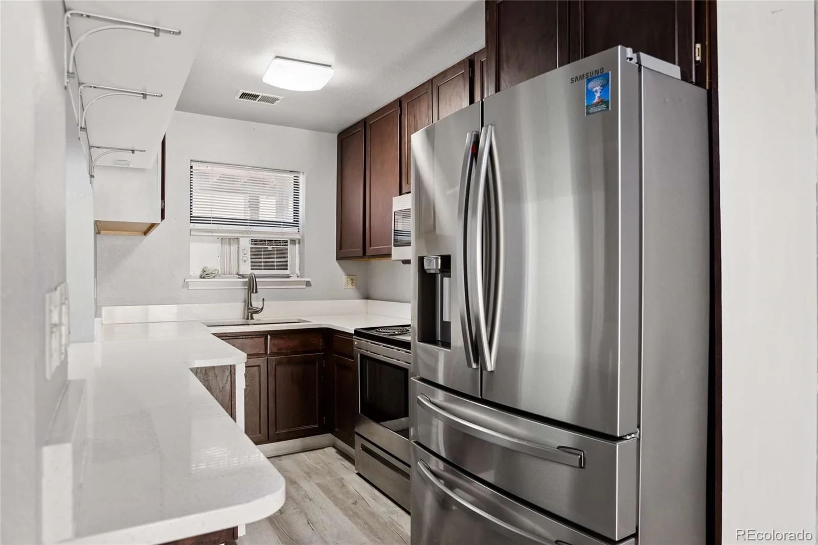225 E 8th Avenue #F6 Longmont CO 80504 | MLS #REC7431952 08252026005400 1600 5