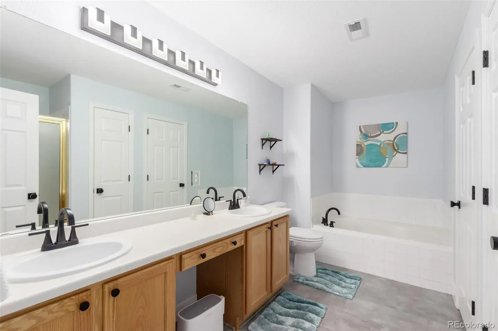 4211 S Blackhawk Circle #8C Aurora CO 80014 MLS #REC7433312 02172026175446 1600 18