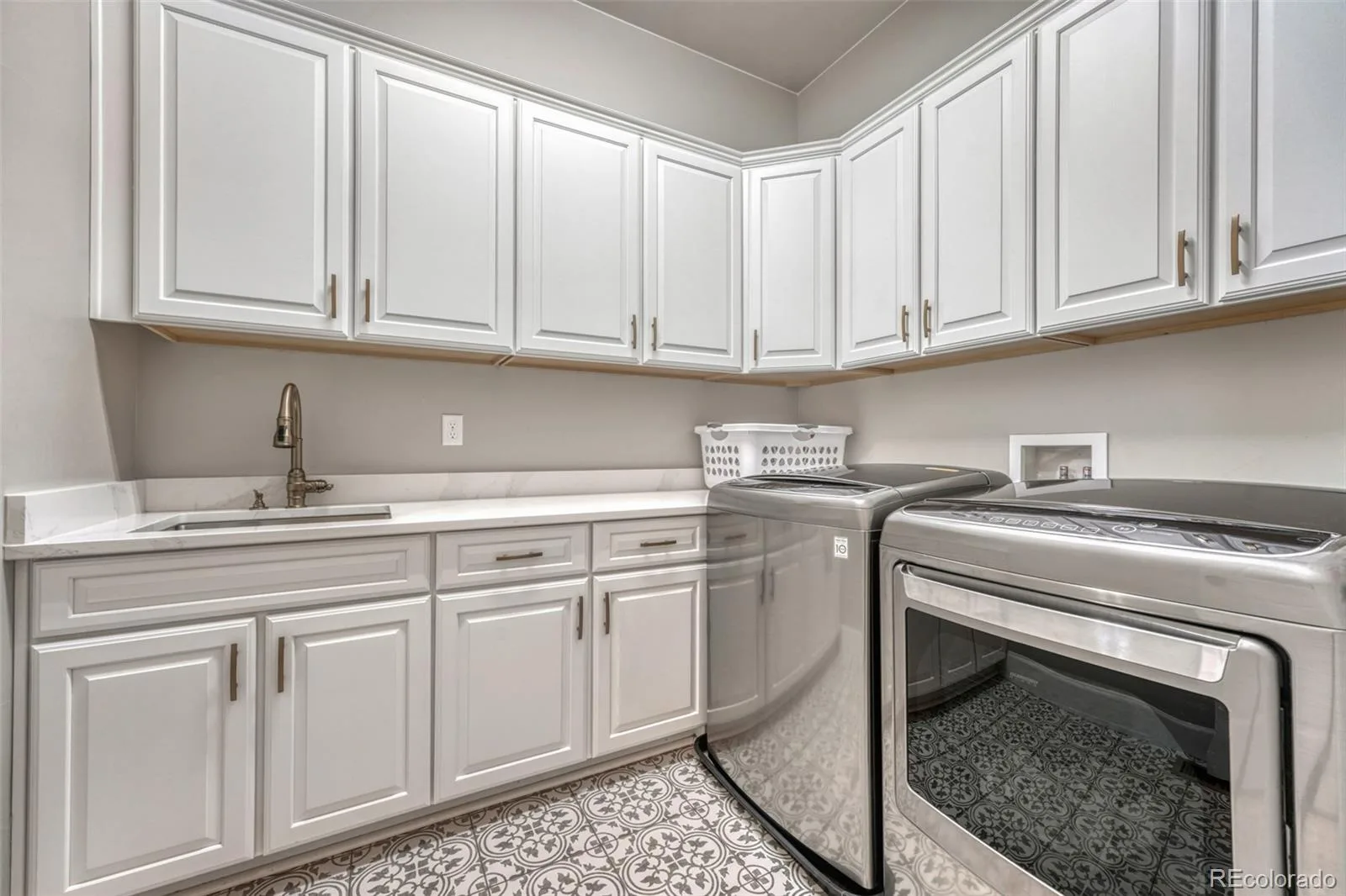 9876 Crimson Oak Court Parker CO 80134 | MLS #REC7434406 06252026141353 1600 25