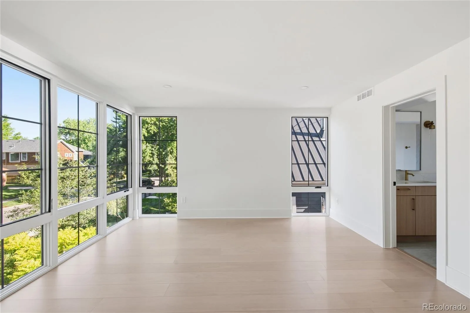 547 S Williams Street Denver CO 80209 MLS #REC7438790 06142026234006 1600 27