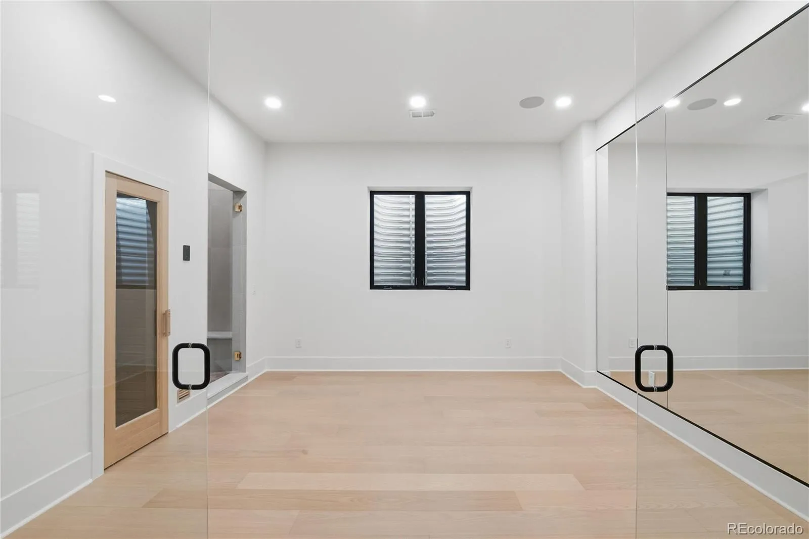 547 S Williams Street Denver CO 80209 MLS #REC7438790 06142026234006 1600 37