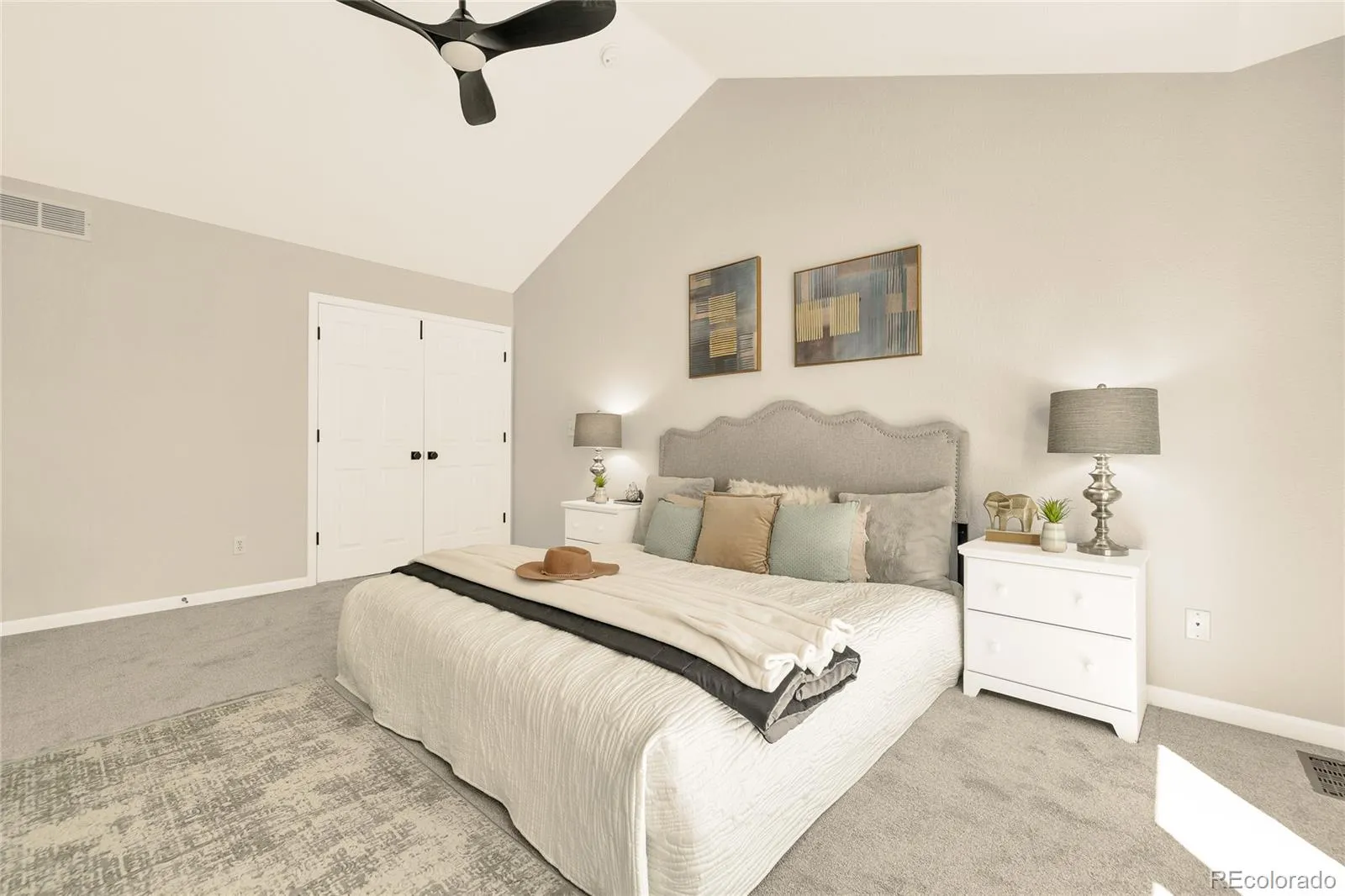 04172026230409 1600 12