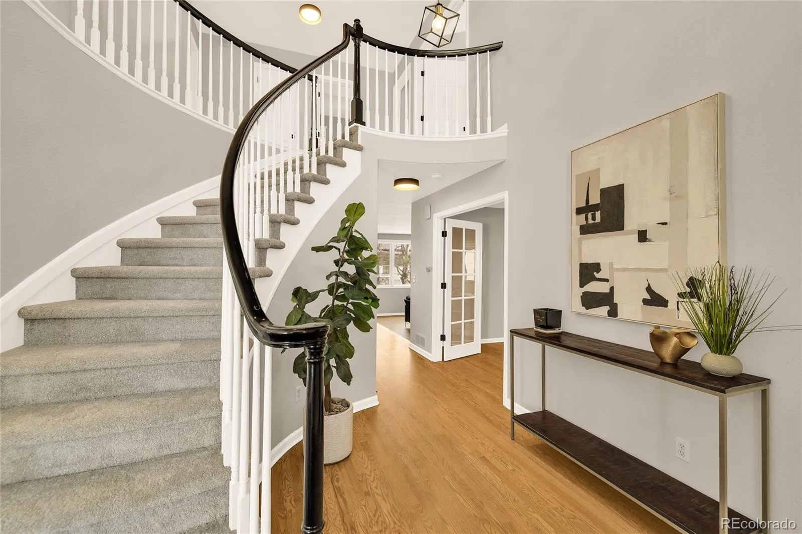 04172026230409 1600 22