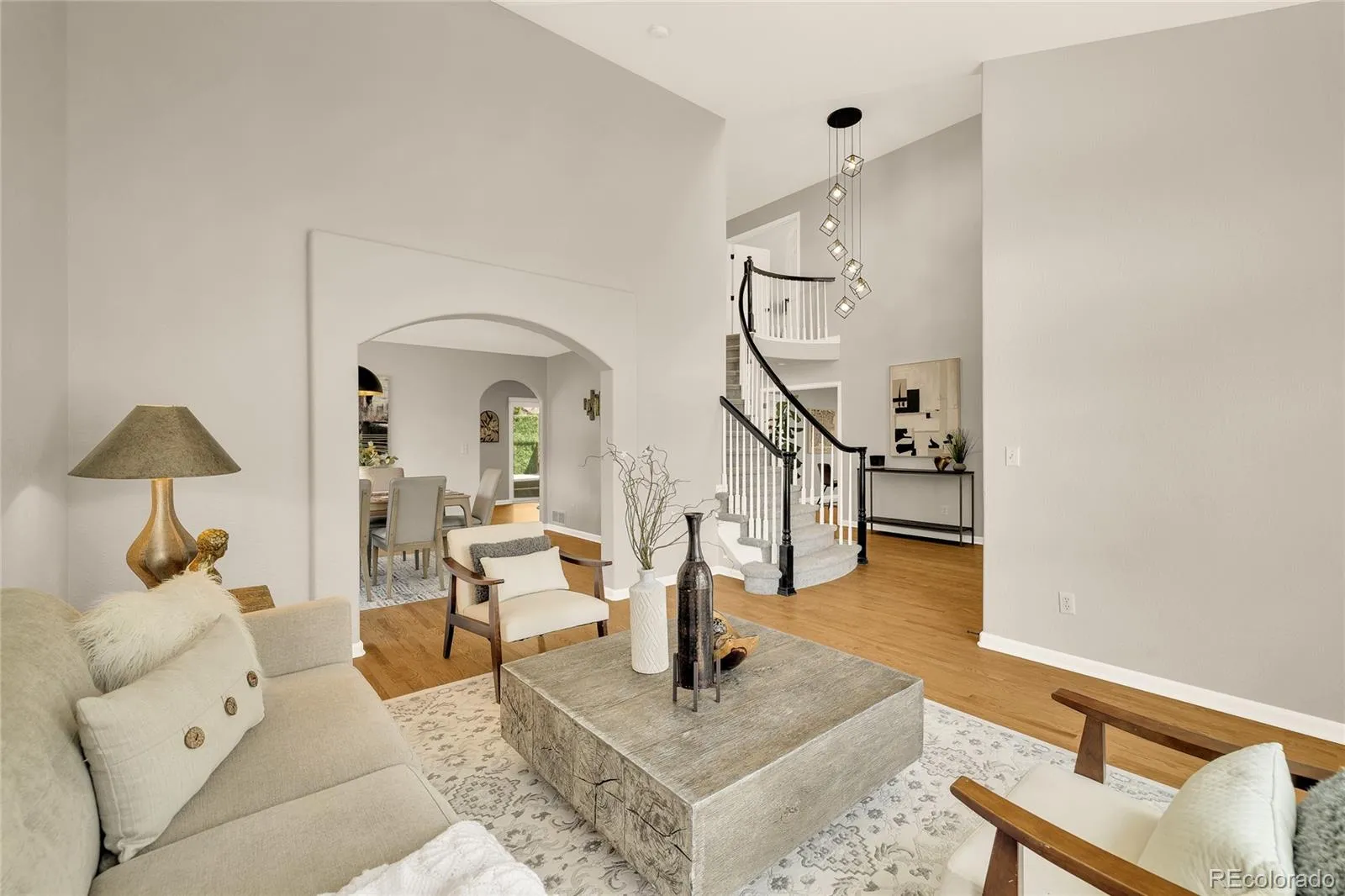 04172026230409 1600 31