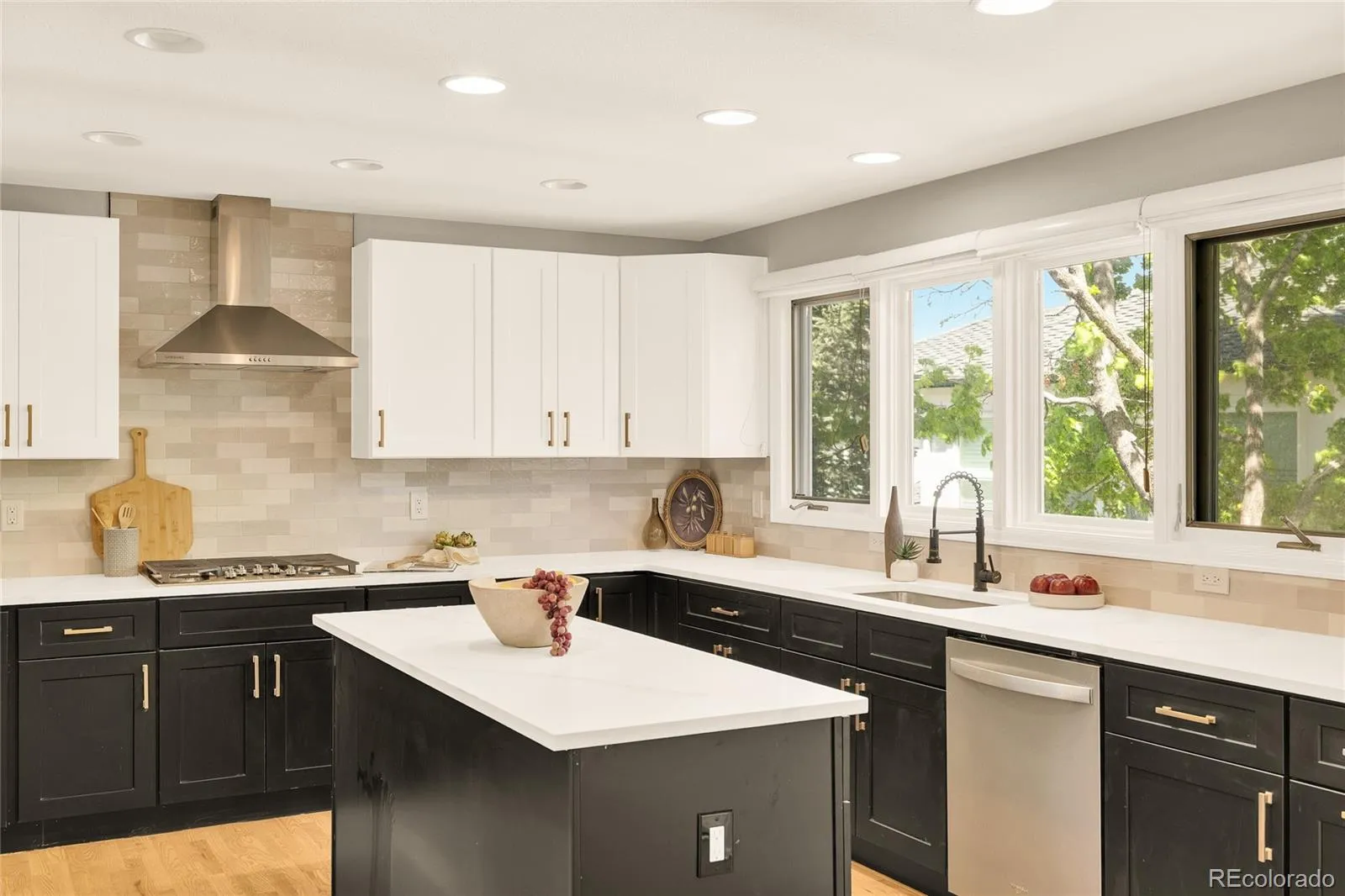 04172026230409 1600 4