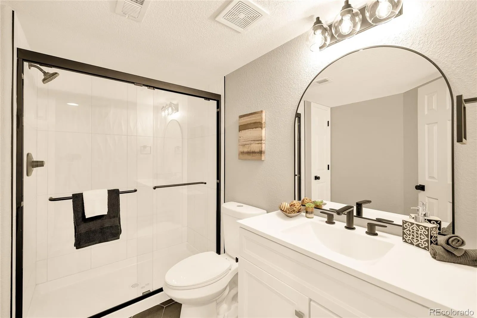 04172026230409 1600 42