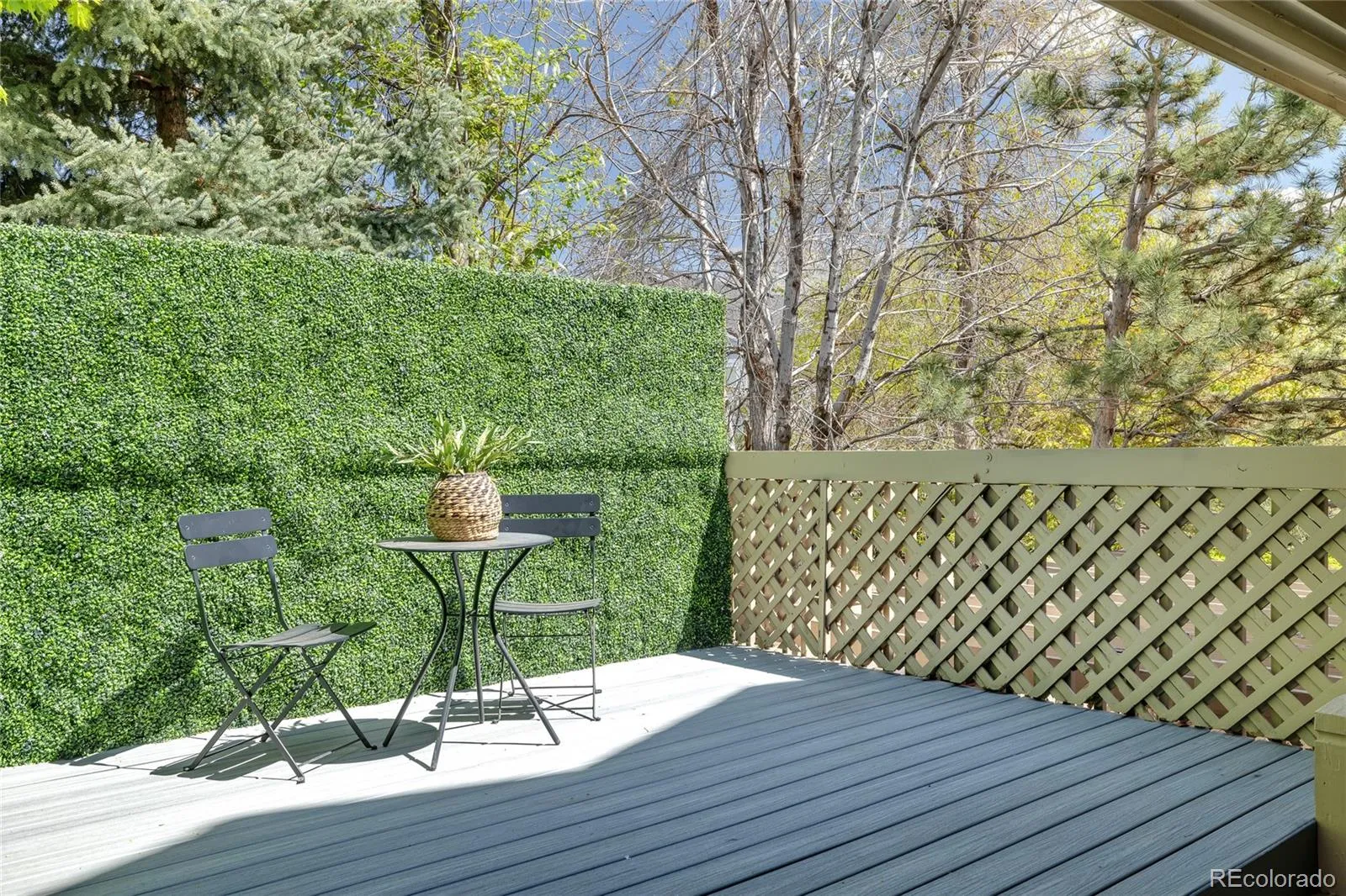 04172026230409 1600 43