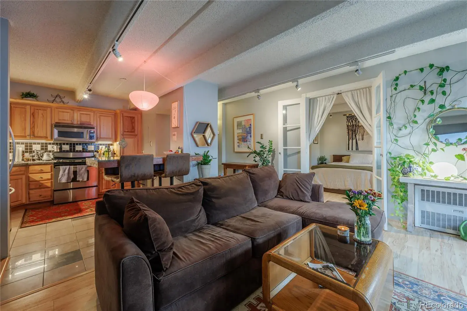 11142025210644 1600 1