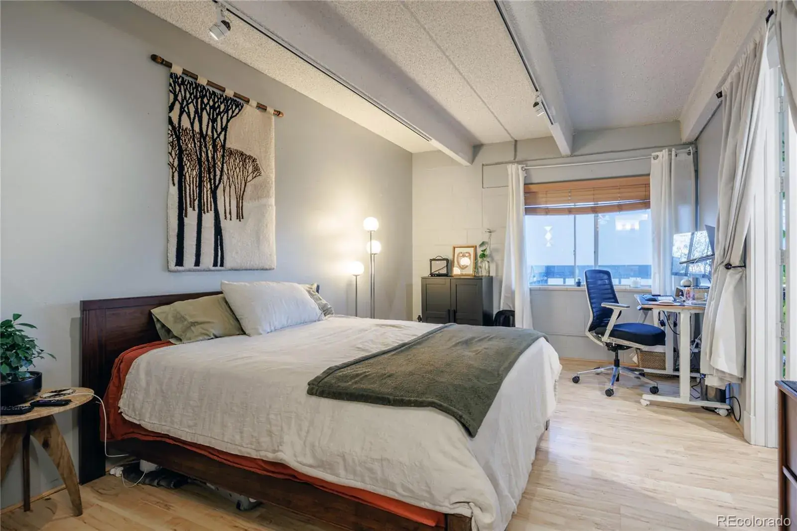 11142025210644 1600 14