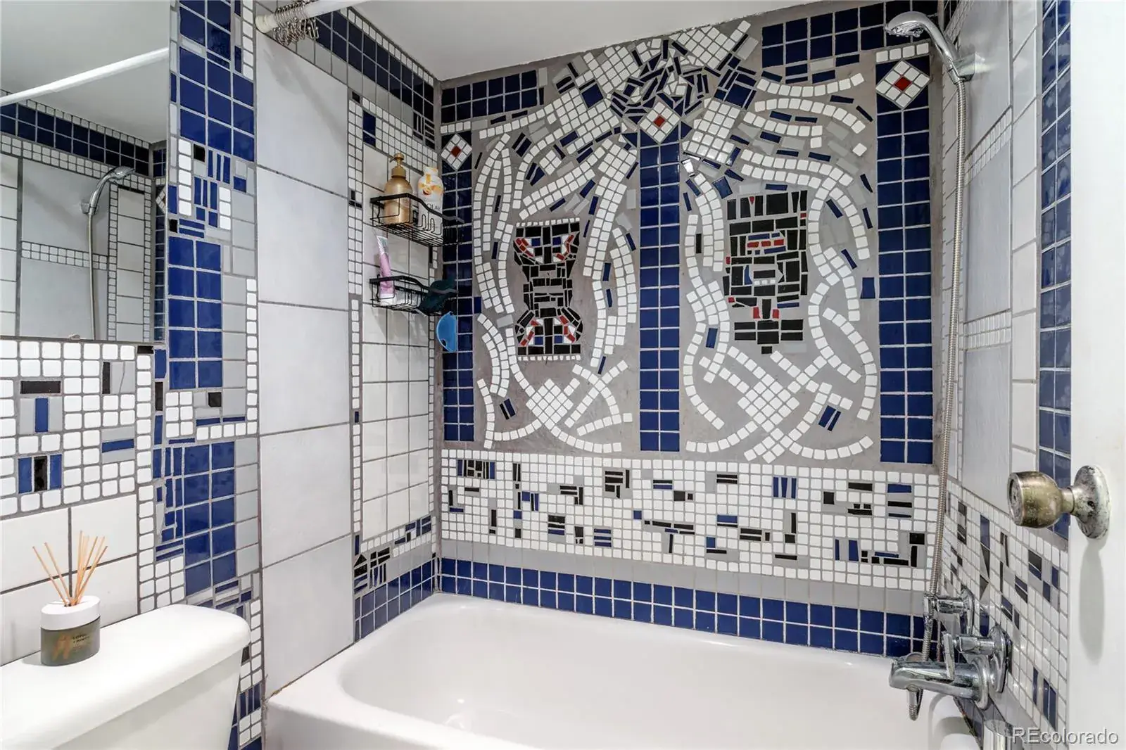 11142025210644 1600 16