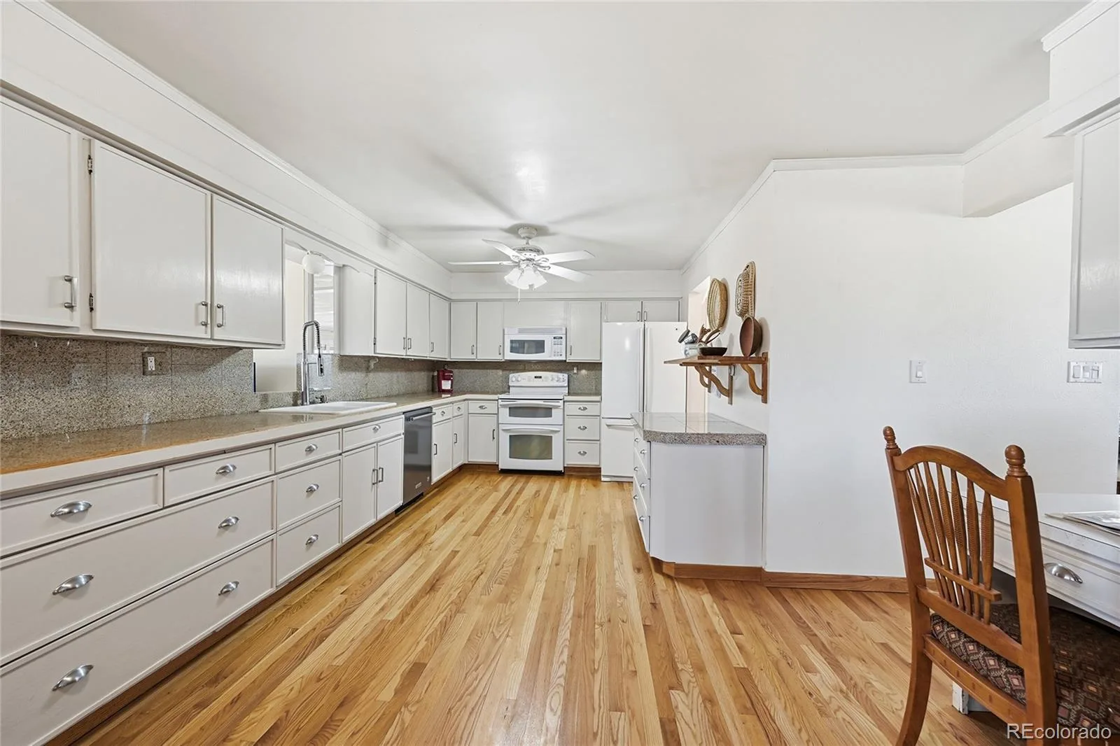 11481 Antelope Lane Parker CO 80138 | MLS #REC7445180 08222026025535 1600 20