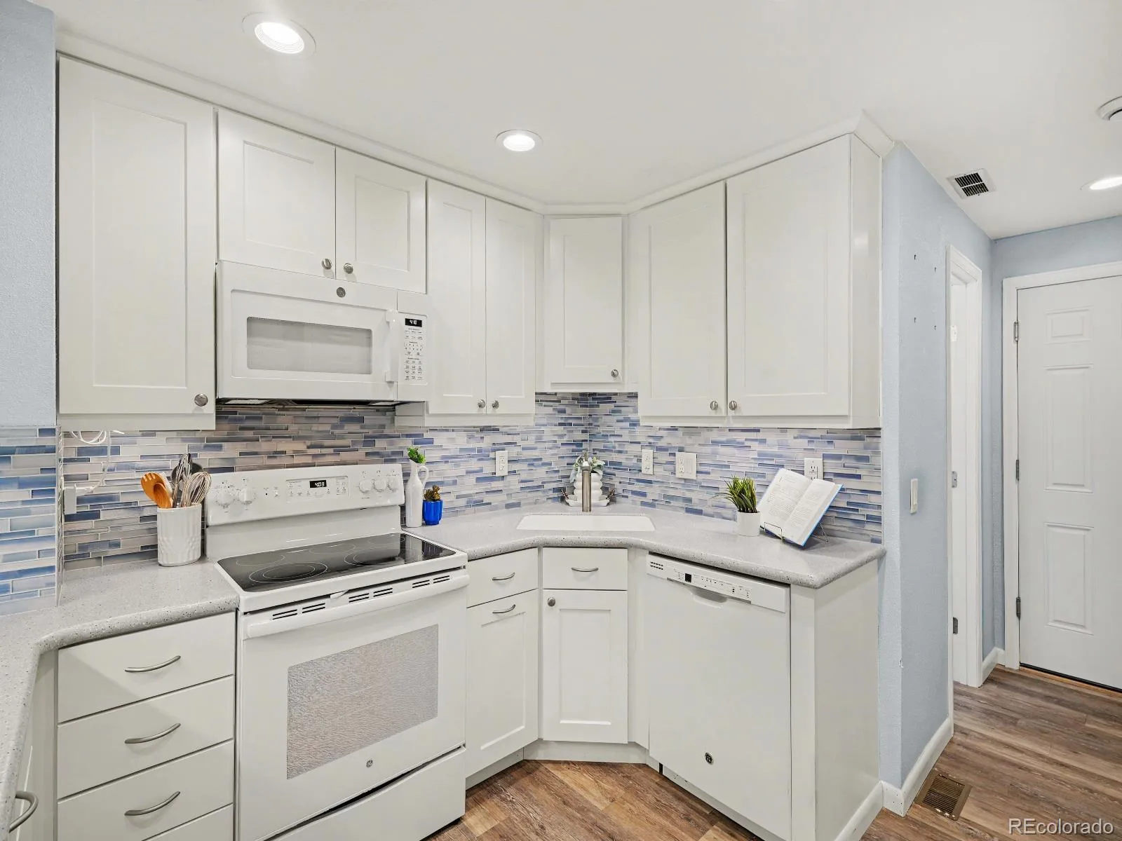 3030 S Macon Circle Aurora CO 80014 MLS #REC7445642 07102026154626 1600 4