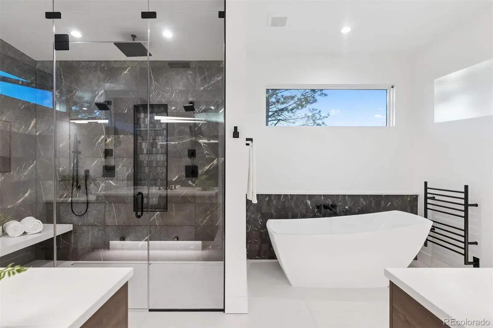 03062026052101 1600 25