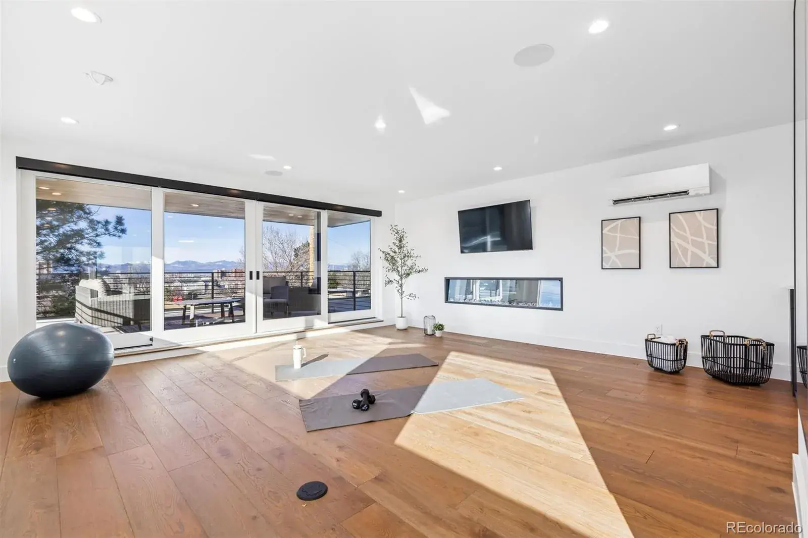 03062026052101 1600 32