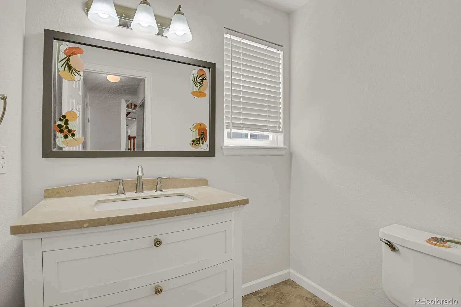 4637 S Flanders Way Centennial CO 80015 MLS #REC7446011 04192026223630 1600 14