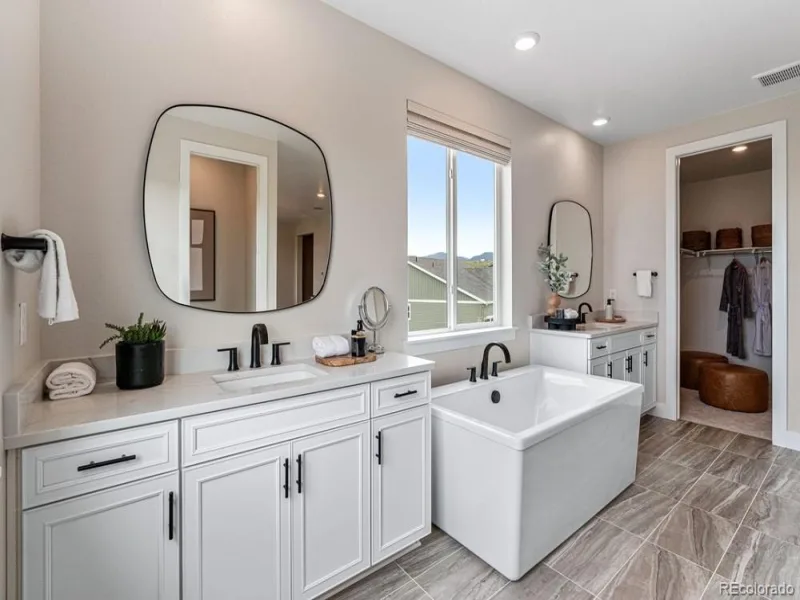 16576 W 93rd Place Arvada CO 80007 | MLS #REC7447650 08252026130334 800 3