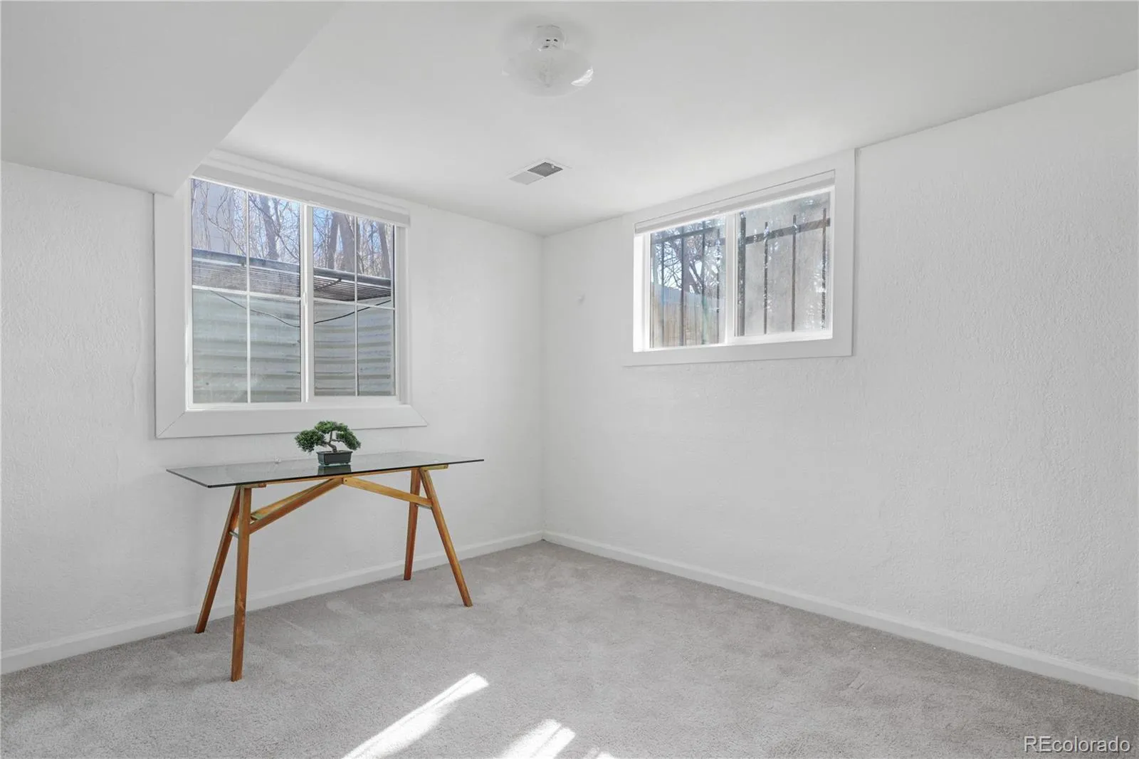 04092026035249 1600 16