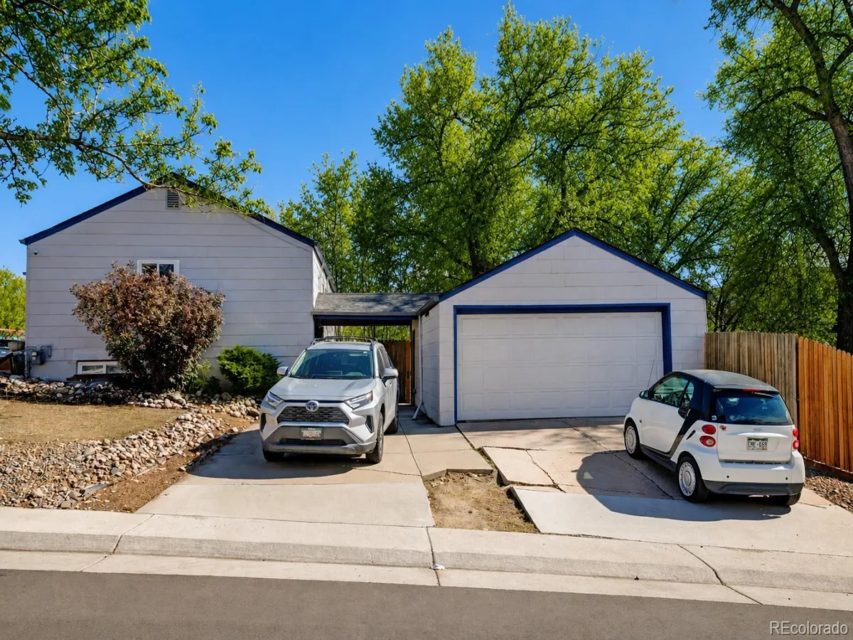 1698 W Hoye Place Denver CO 80223 MLS #REC7452258 06202026001906 1200 2
