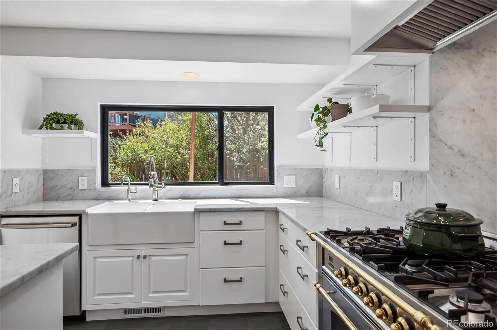 04092026152042 1600 11