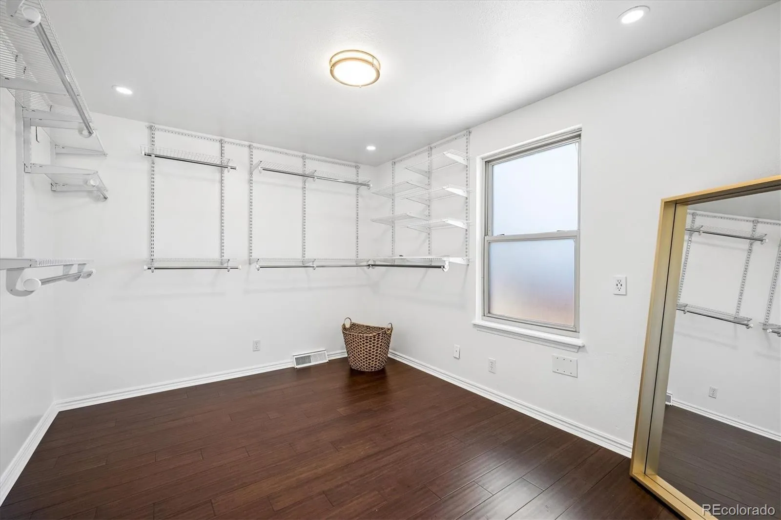 04092026152042 1600 15