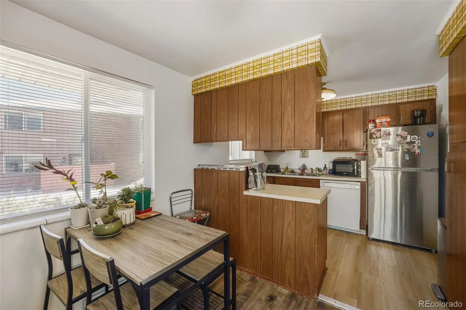 9842 W 22nd Place Lakewood CO 80215 | MLS #REC7459085 03242026213419 1600 5
