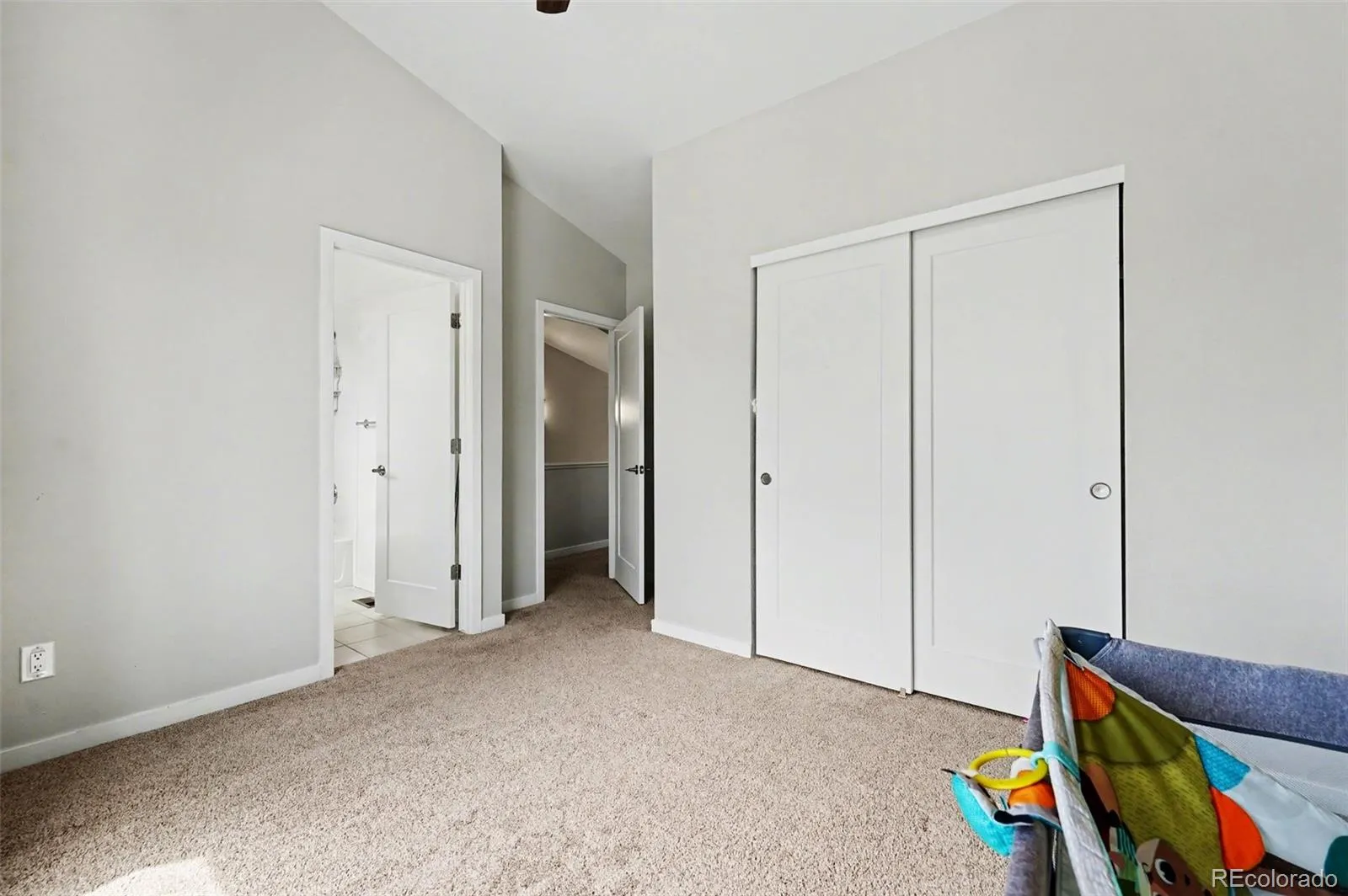 8711 E Hampden Avenue #5 Denver CO 80231 MLS #REC7461034 04212026183910 1600 13