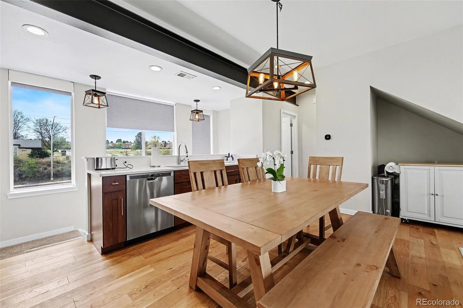 8711 E Hampden Avenue #5 Denver CO 80231 MLS #REC7461034 04212026183910 1600 5