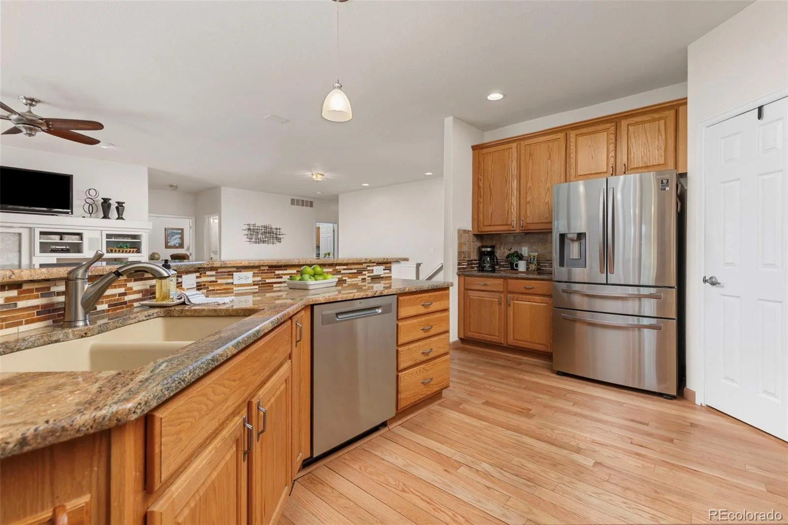 8244 S Catawba Court Aurora CO 80016 | MLS #REC7461065 08282026202635 1600 11