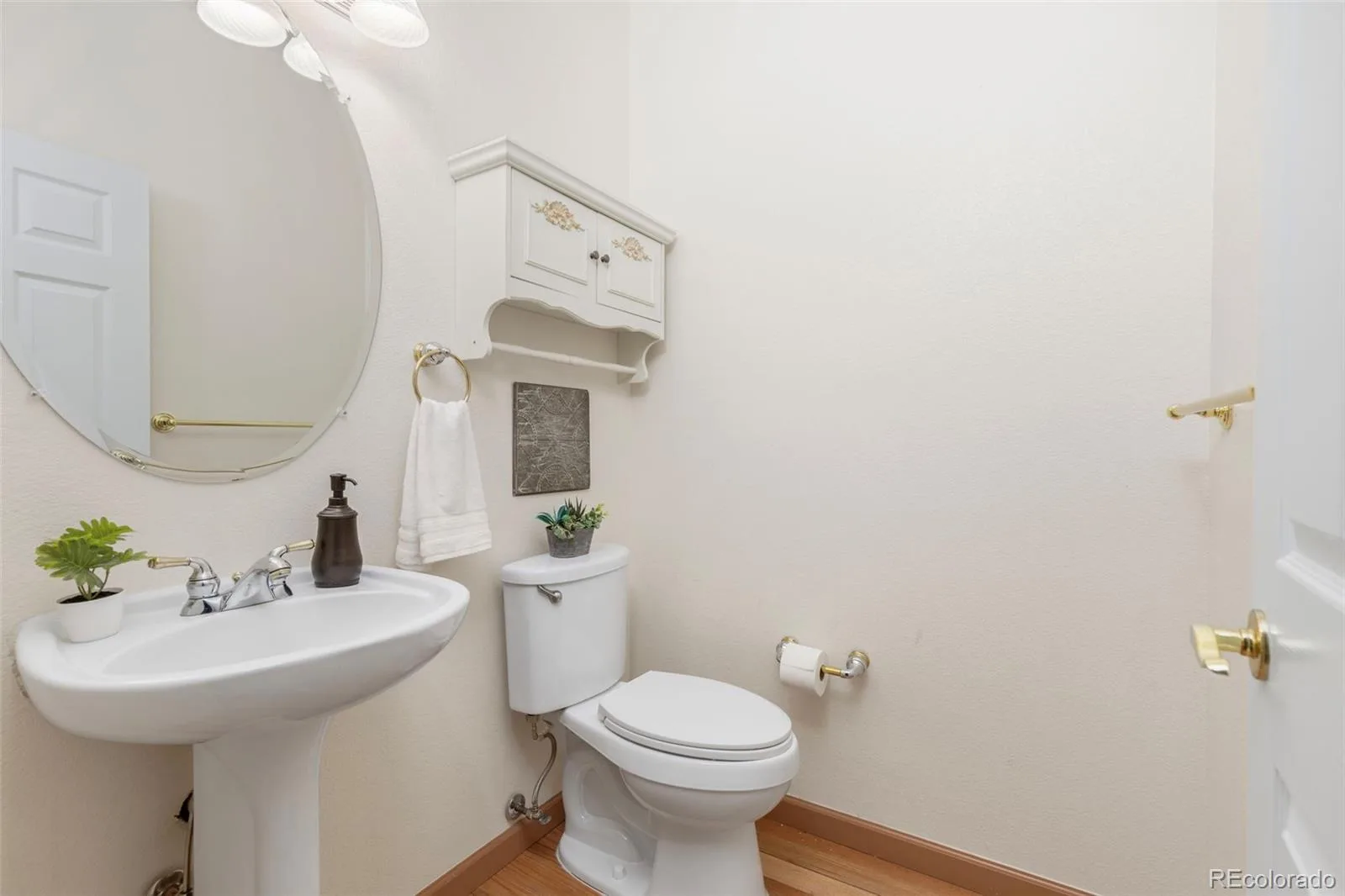 8244 S Catawba Court Aurora CO 80016 | MLS #REC7461065 08282026202635 1600 34